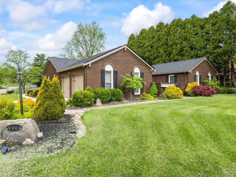 5901 Countryhills Drive, Green Township, OH 45233 Photo 2