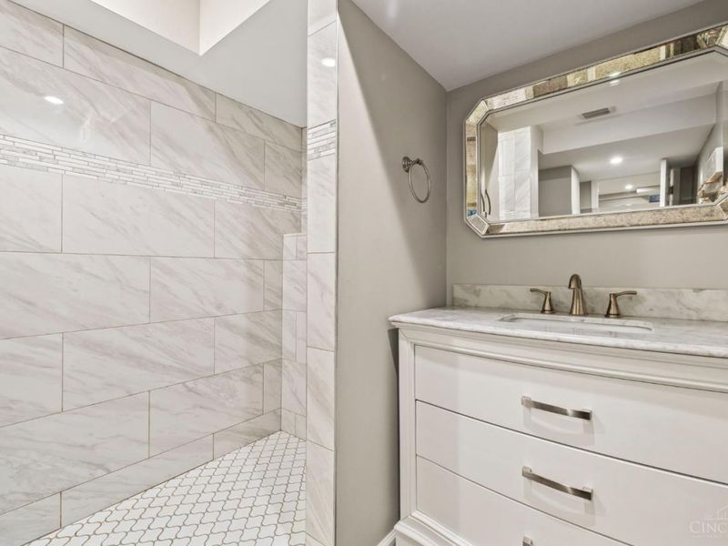 5901 Countryhills Drive, Green Township, OH 45233 Photo 42