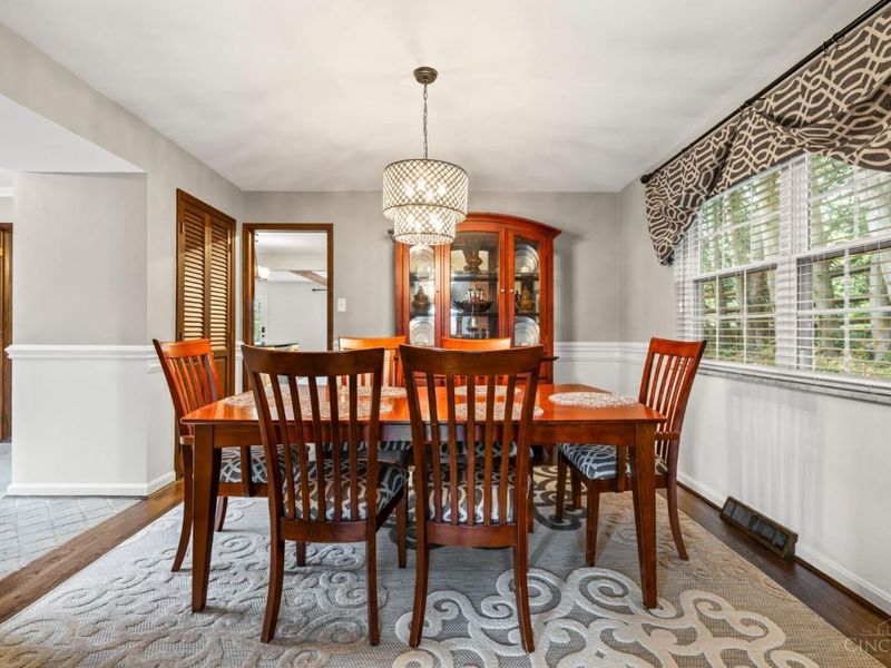 5901 Countryhills Drive, Green Township, OH 45233 Photo 9