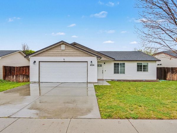 624 Cinnabear Dr, Kuna, ID 83634