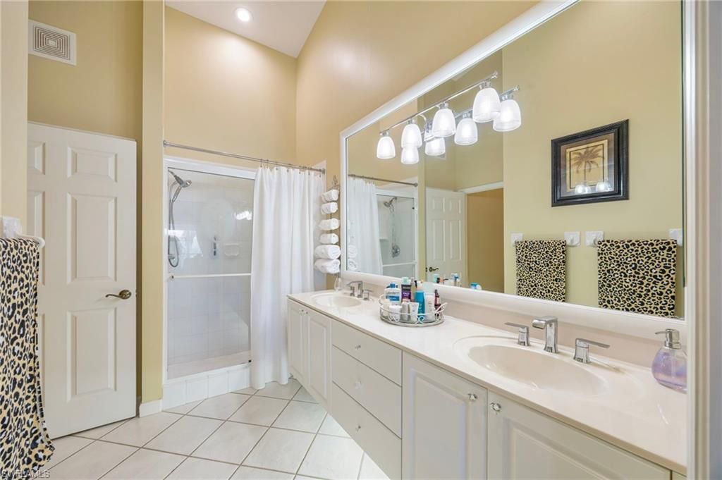 6680 Beach Resort Dr, Unit 1206, Naples, FL 34114 Photo