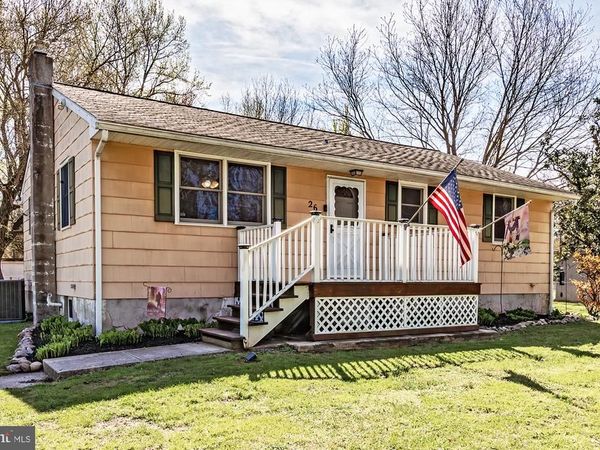 26 OAKDALE LANE, PENNSVILLE, NJ 08070