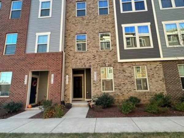 24706 PANTZLAFF FARM TERRACE, STERLING, VA 20166