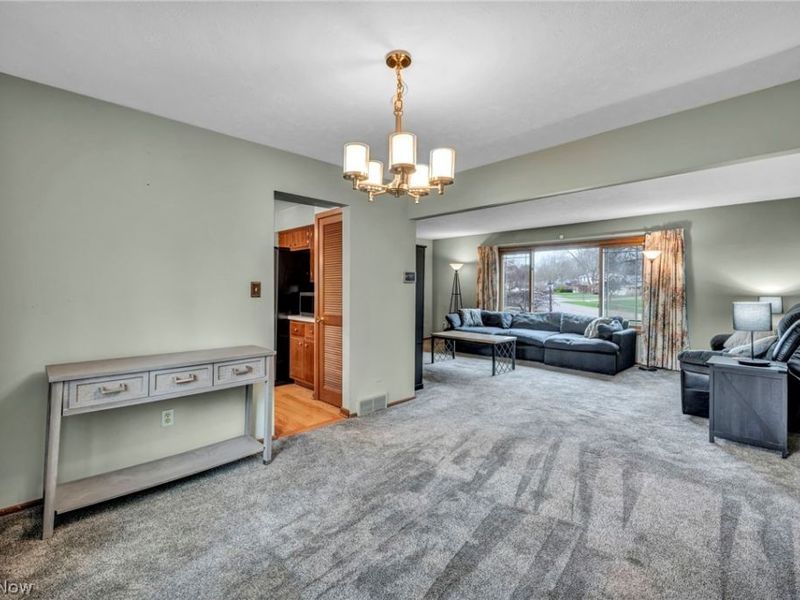 26475 Sudbury Drive, North Olmsted, OH 44070 Photo 10