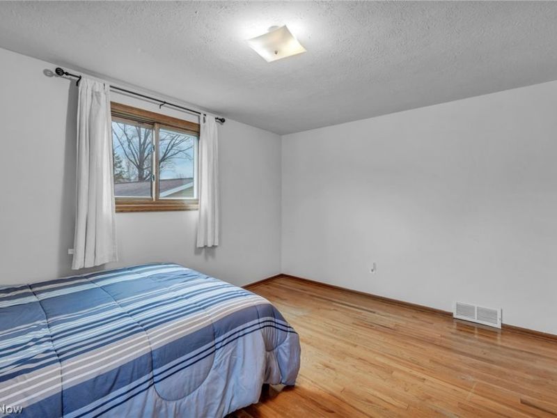 26475 Sudbury Drive, North Olmsted, OH 44070 Photo 36