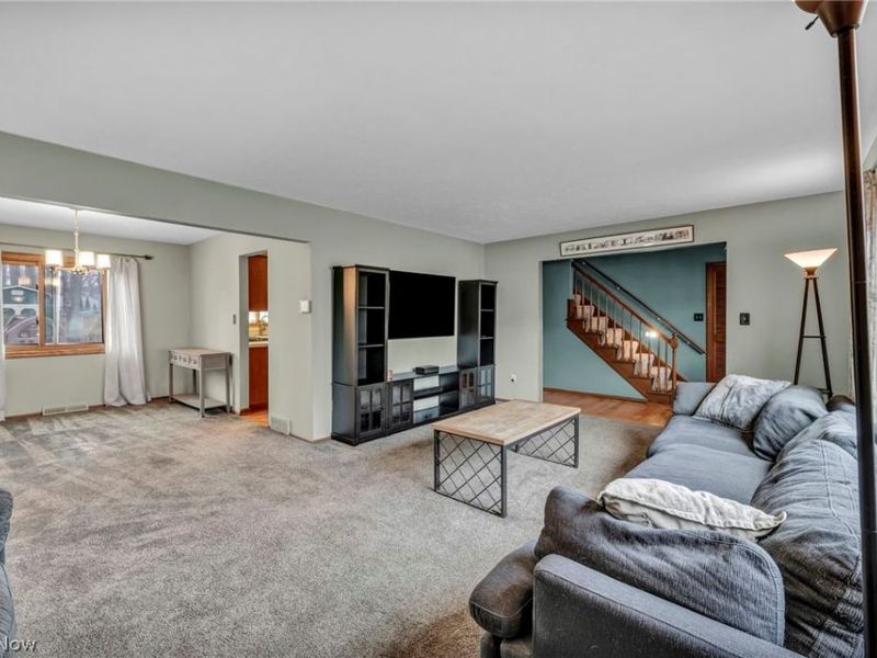 26475 Sudbury Drive, North Olmsted, OH 44070 Photo 7