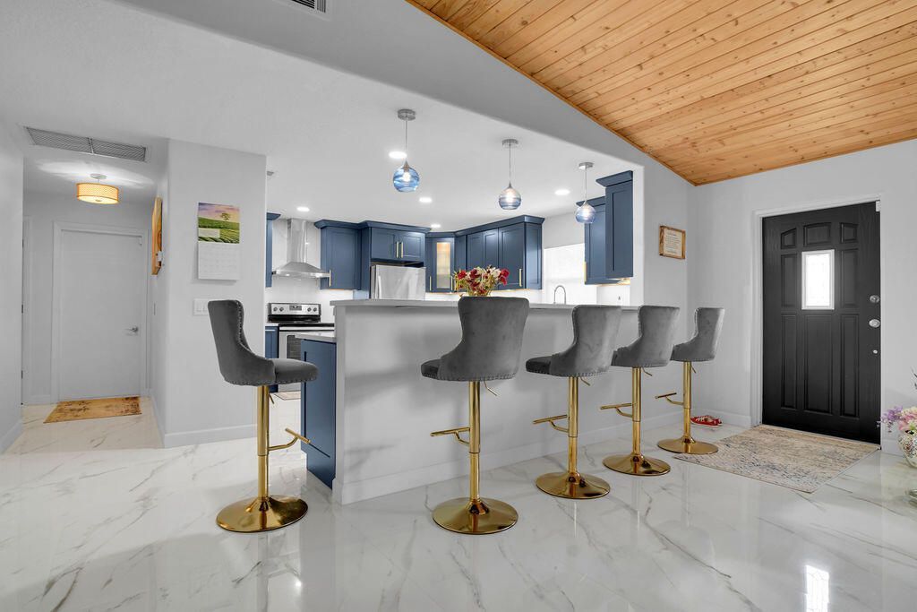 18057 N 40th Run N, The Acreage, FL 33470 Photo