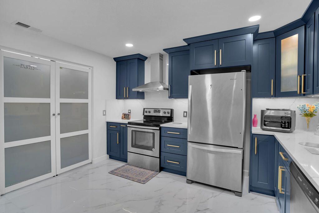 18057 N 40th Run N, The Acreage, FL 33470 Photo