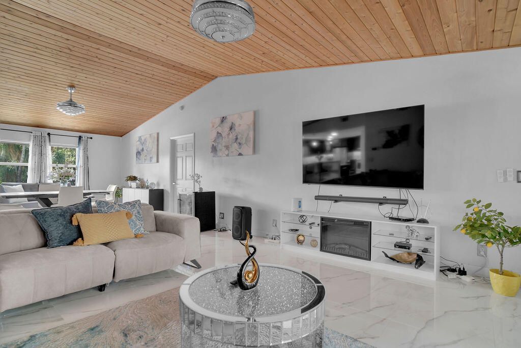 18057 N 40th Run N, The Acreage, FL 33470 Photo