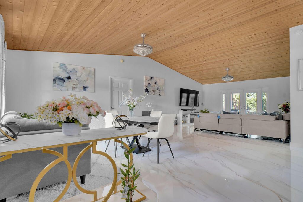 18057 N 40th Run N, The Acreage, FL 33470 Photo