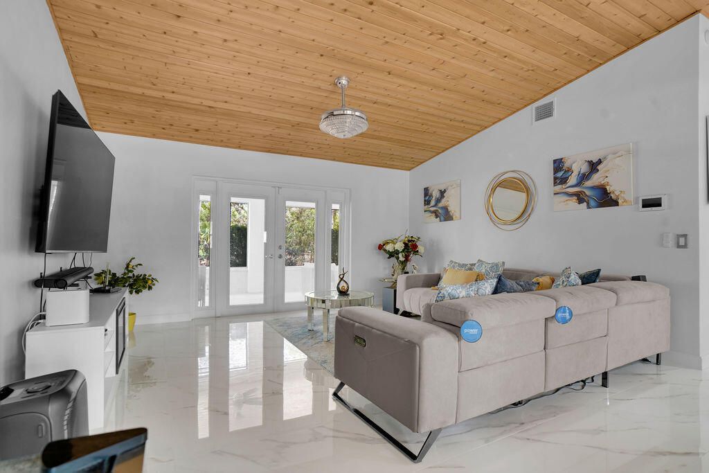 18057 N 40th Run N, The Acreage, FL 33470 Photo