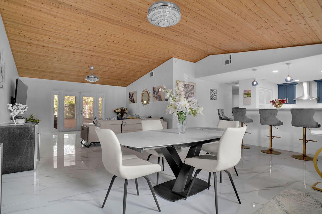 18057 N 40th Run N, The Acreage, FL 33470 Photo