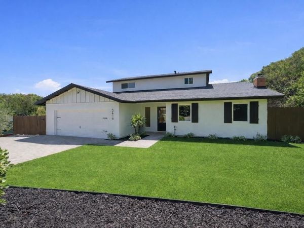 2610 Chestnut Ave, Carlsbad, CA 92010