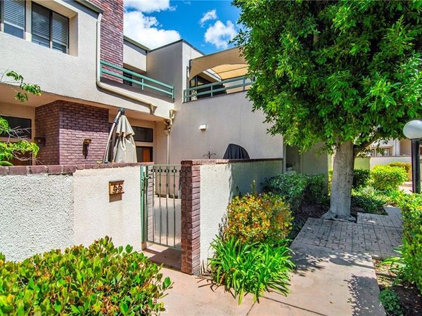 18739 Hatteras Street, Unit 55, Tarzana, CA 91356