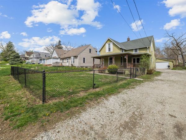 923 Virginia Avenue , Des Moines, IA 50315