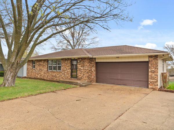 415 N 9th Street, Carlisle, IA 50047