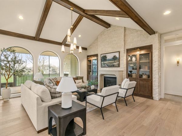 8027 NW 106th Court, Johnston, IA 50131