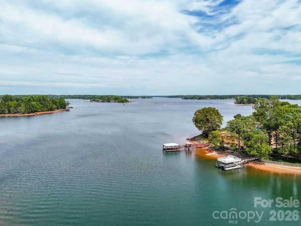 2862 Cherry Lane , Denver, NC 28037