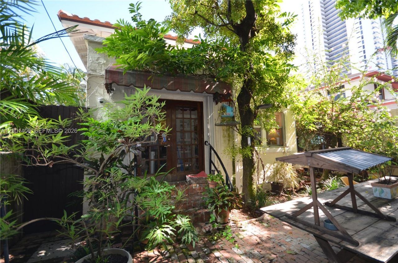 334 NE 26th Ter, Miami, FL 33137 Photo