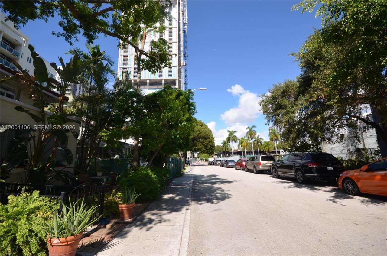 334 NE 26th Ter, Miami, FL 33137 Photo