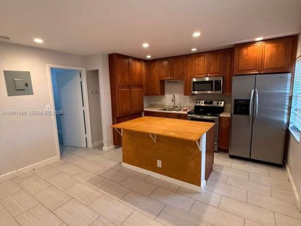 5150 NE 6th Ave , Unit 104, Oakland Park, FL 33334