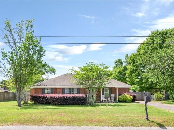 2065 Whip-Poor-Will Court S, Semmes, AL 36575