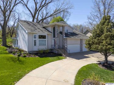 12525 Burt Street, Omaha, NE 68154