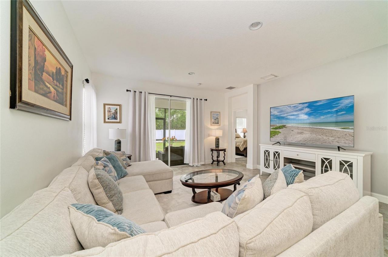 4650 Woodbrook Drive, Sarasota, FL 34243 Photo