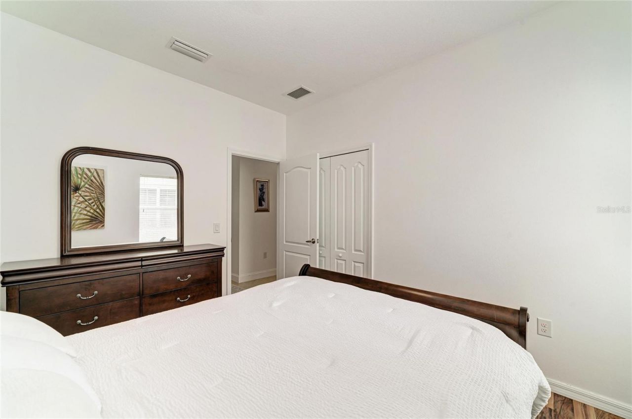 4650 Woodbrook Drive, Sarasota, FL 34243 Photo