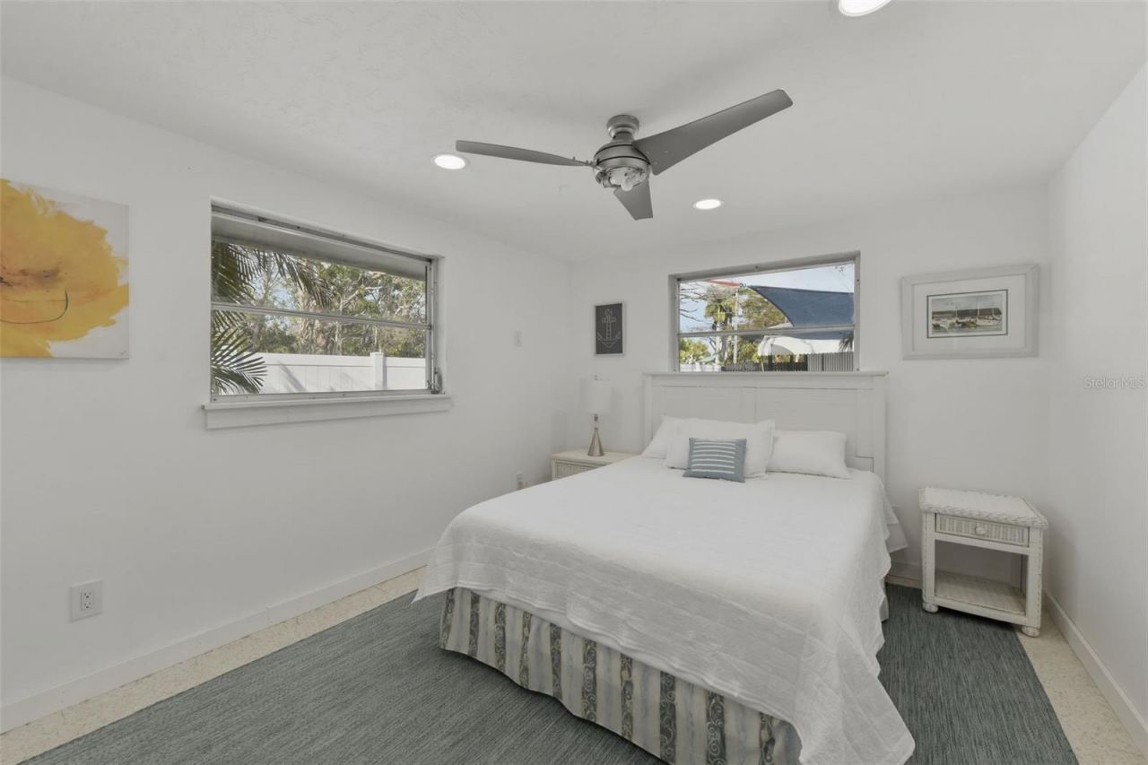 8456 Midnight Pass Road, Sarasota, FL 34242 Photo