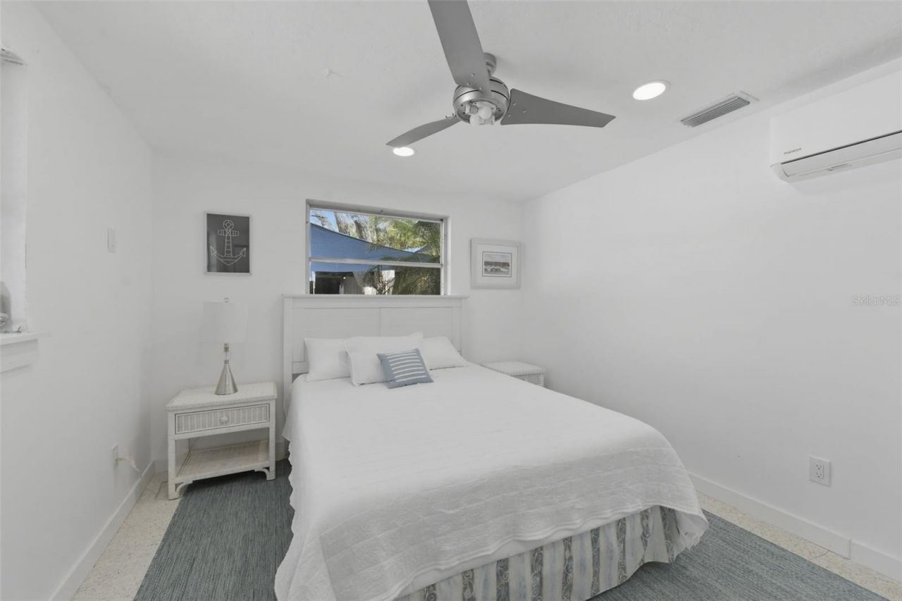 8456 Midnight Pass Road, Sarasota, FL 34242 Photo