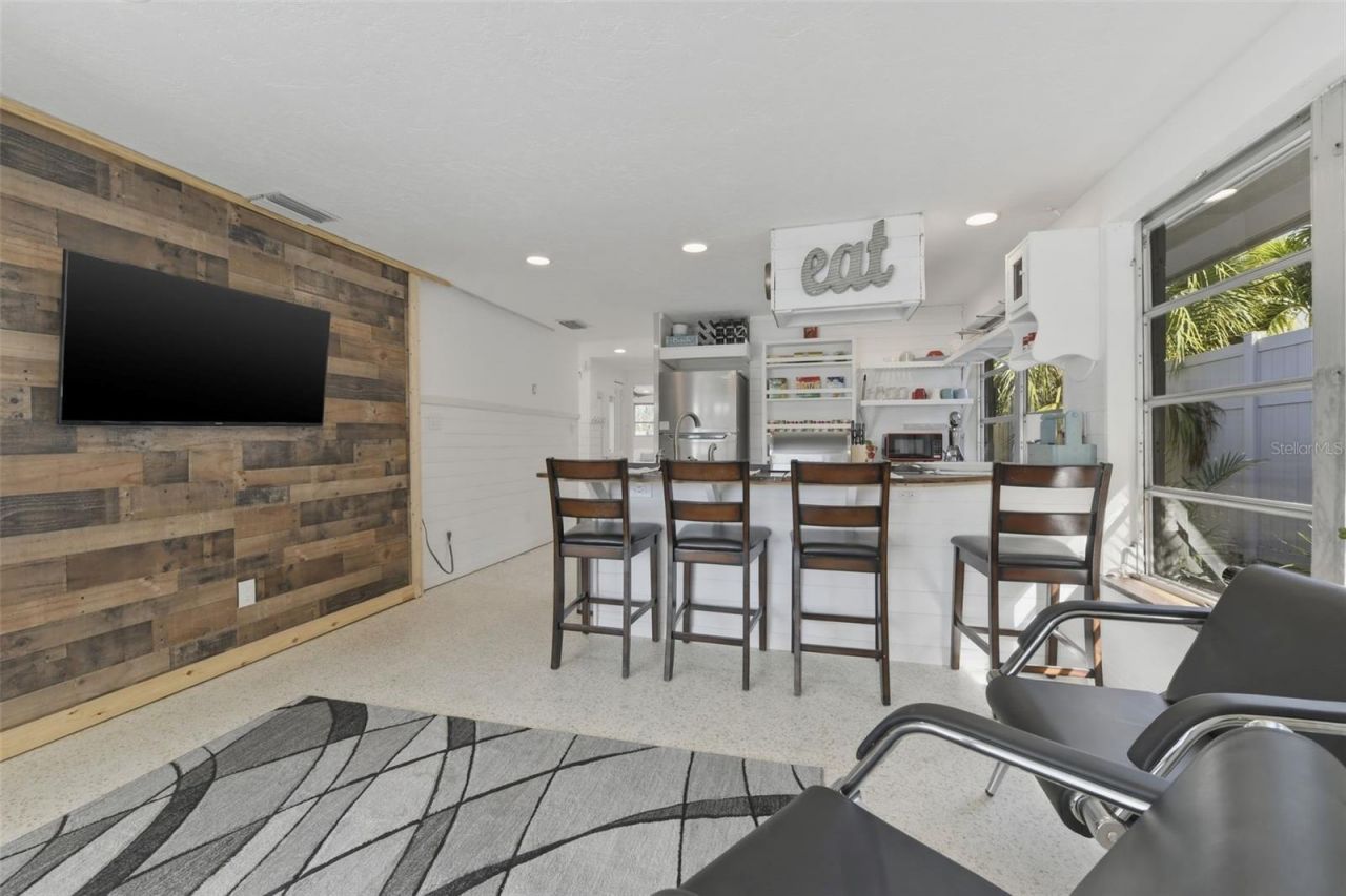 8456 Midnight Pass Road, Sarasota, FL 34242 Photo
