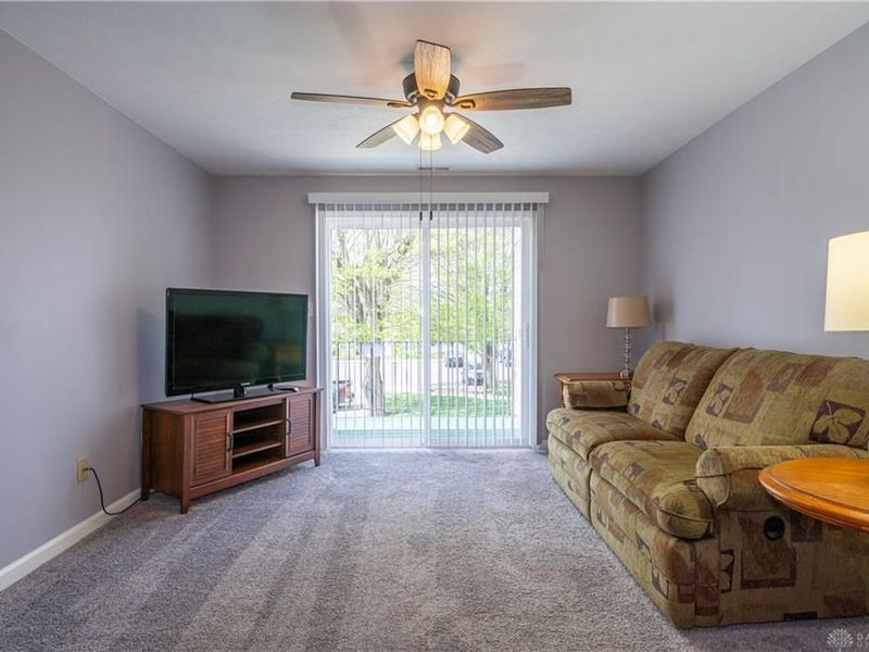 2277 Crew Circle, West Carrollton, OH 45439 Photo 3