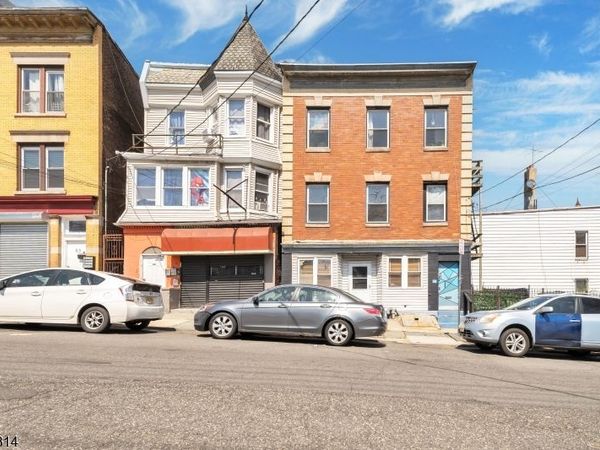 61 Victoria Ave, Newark, NJ 07104