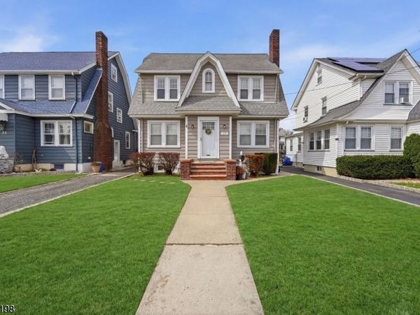 27 Reservoir Pl, Belleville, NJ 07109