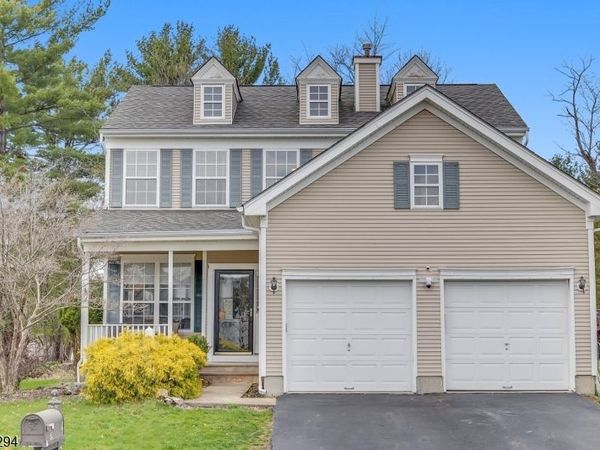 23 Musky Ridge Dr, Hackettstown, NJ 07840