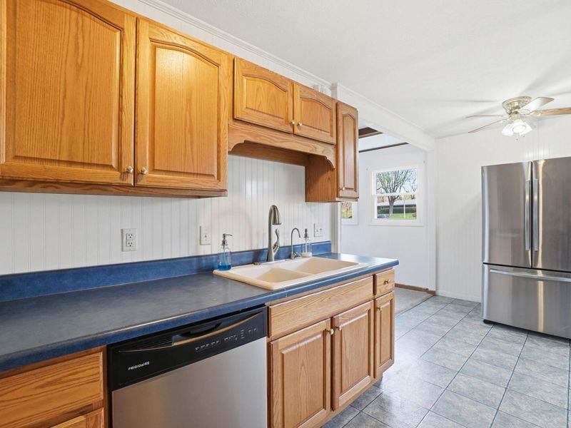 818 Brookwood Drive, Bellefontaine, OH 43311 Photo 11