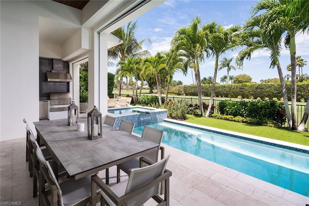 705 Wedge Dr, Naples, FL 34103 Photo