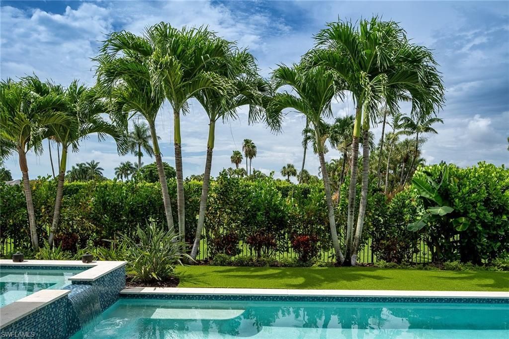 705 Wedge Dr, Naples, FL 34103 Photo