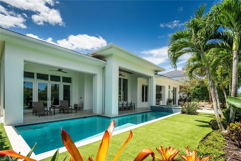 705 Wedge Dr, Naples, FL 34103 Photo