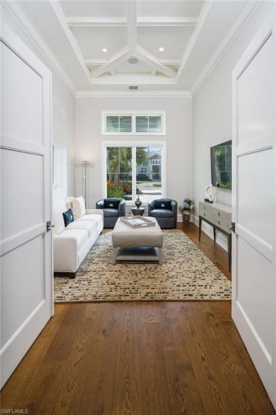 705 Wedge Dr, Naples, FL 34103 Photo