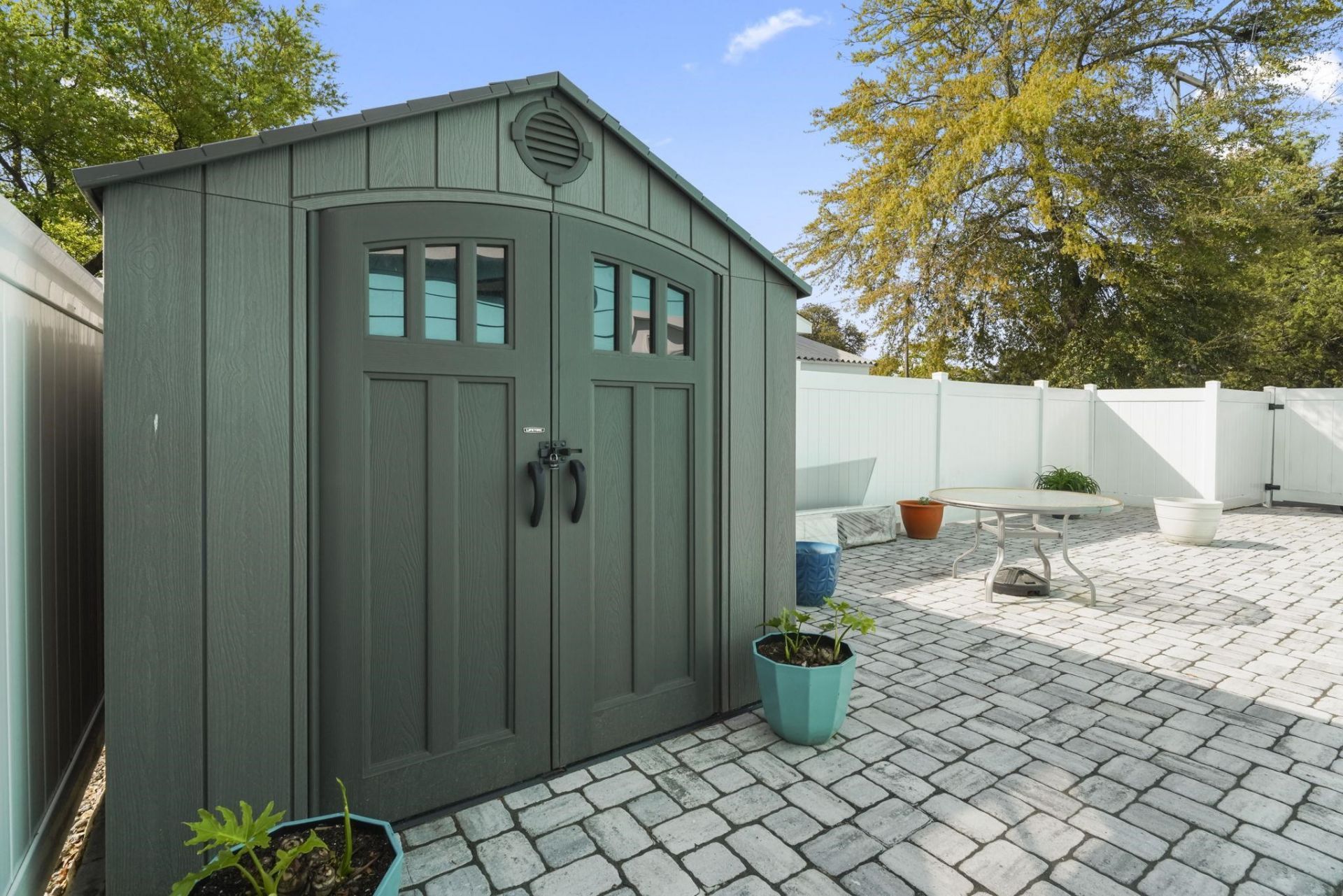 1911c Edge Dr. Photo 14