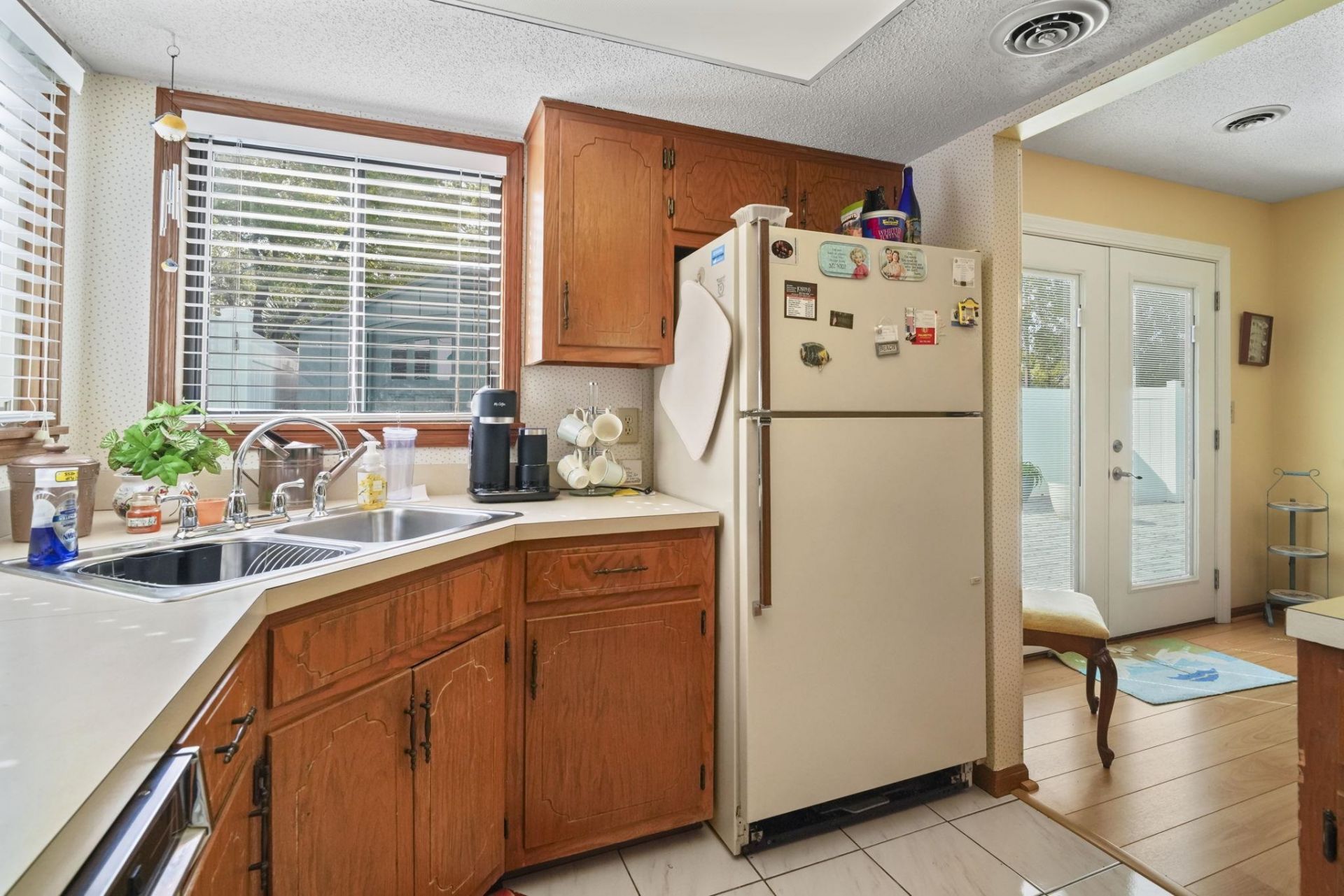 1911c Edge Dr. Photo 27