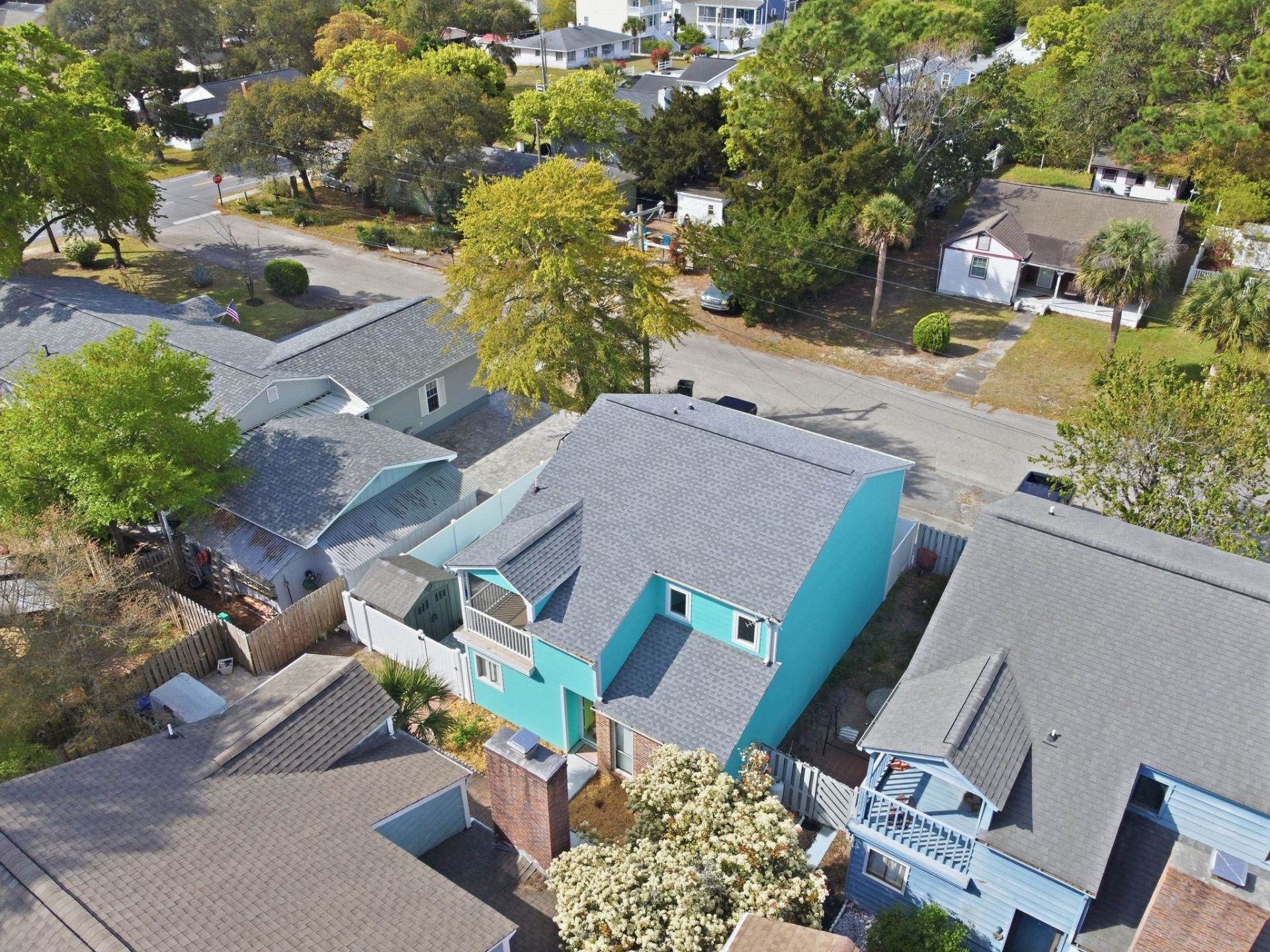 1911c Edge Dr. Photo 4