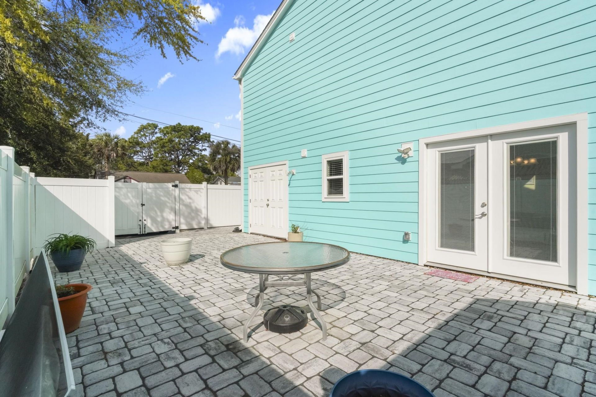 1911c Edge Dr. Photo 8