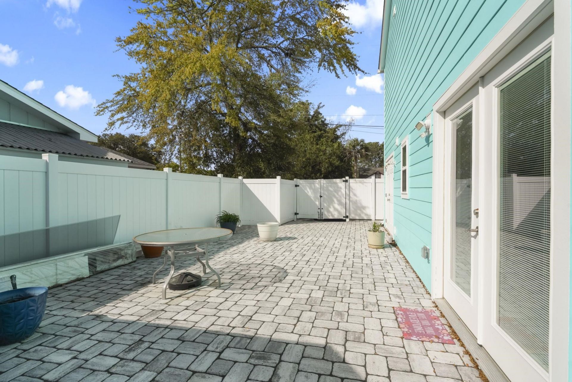 1911c Edge Dr. Photo 9