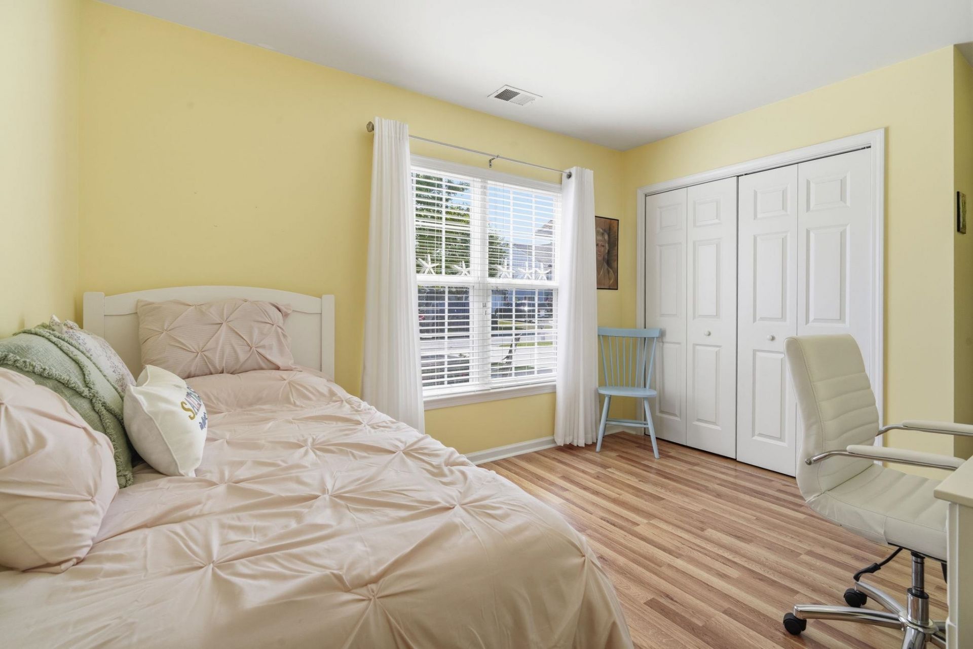 1028 Great Lakes Circle Photo 12