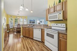 1028 Great Lakes Circle photo 4