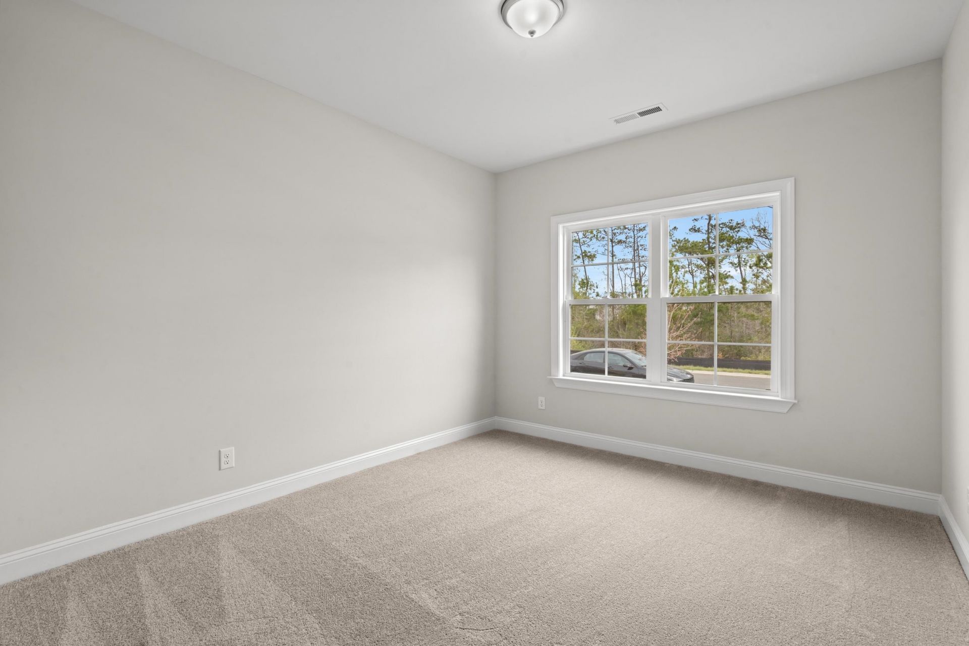 1425 Loop Circle Photo 15