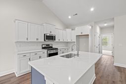 1425 Loop Circle photo 4